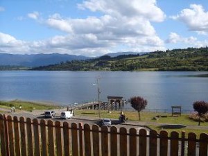 Juan Carlos Carrasco Ahumada Anuncios de Propiedades en Panguipulli |  Arriendo Caba&ntilde;a Frente al Lago Panguipulli, 3 dormitorios y 1 ba&ntilde;o, Con vista al Lago y al Volcan Choshuenco