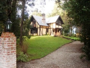 Maria del Carmen Rentacasas Anuncios gratis en Santiago |  Arriendo casa en Bariloche, Patagonia Argentina. Hasta 6 pax (max.8), Km 6, camino al Llao Llao. A 7 minutos del Centro Civico.