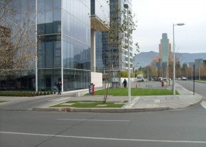 Valentina Ernst Rentacasas Anuncios gratis en Las Condes |  Arriendo Oficina en Nueva Las Condes de 1.000m2 a sólo 0,48UF por m2!!, Espectacular ubicación en centro de negocios de Las Condes y mejor precio!