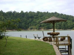 RICARDO EMPARANZA Anuncios de Propiedades en Lago Rapel |  ARRIENDO DE CABA&Ntilde;AS A ORILLA DE LAGO RAPEL, PASE UNAS VACACIONES SO&Ntilde;ADAS A ORILLA DE LAGO RAPEL