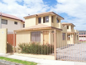  Anuncios de Propiedades en Coquimbo |  Arriendo casas La Herradura de Coquimbo., casas equipadas a dos cuadras de la playa.