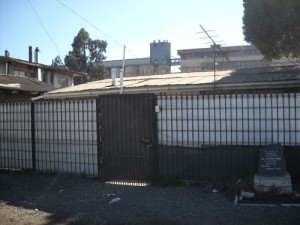 Ovando y Cabrera Servicios Ltda Anuncios de Propiedades en Melipilla |  MELIPILLA  AVENIDA PRINCIPAL 1.085 Mt�, Se Vende Terreno de 1.085 M2 con dos casas en calle central de Melipilla