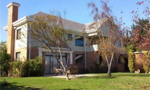 Cohen Propiedades Anuncios de Propiedades en Conc&oacute;n |  Vc256 venta de amplia casa en bosques de montemar - conc&Oacute;n, Casa con gran patio y jard&iacute;n